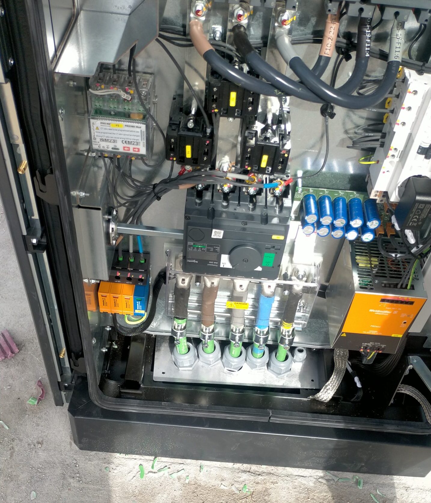 Montaje de líneas eléctricas para empresas